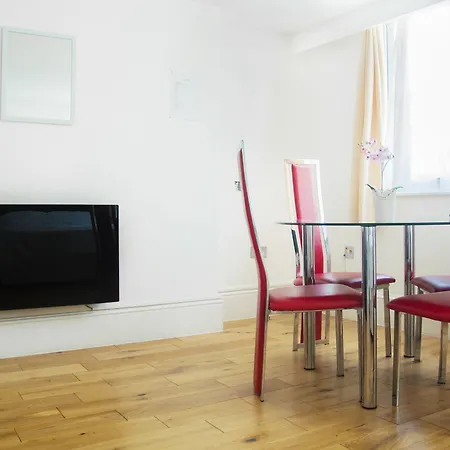 Baker Street Apartments